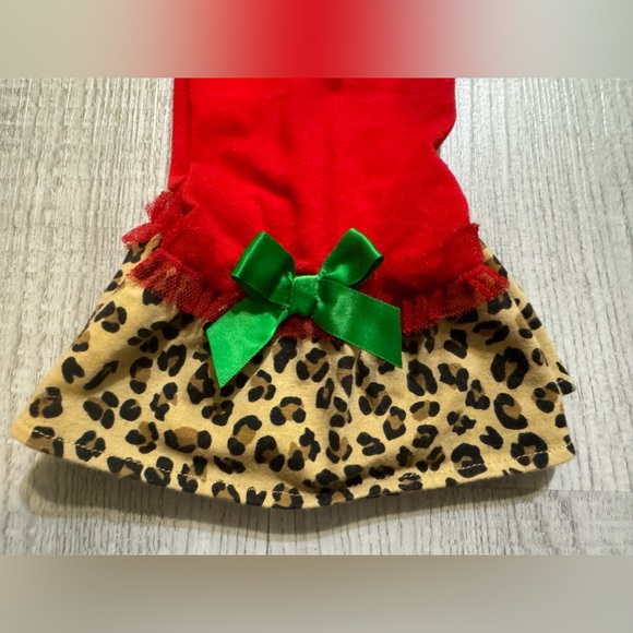 Rare Editions 2PC Christmas Set, Red/Leopard Print, Santa Claus Decal. Size 12M. - Picture 10 of 10